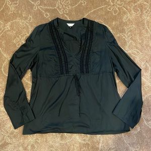 Old Navy black vneck top, Womens size XL